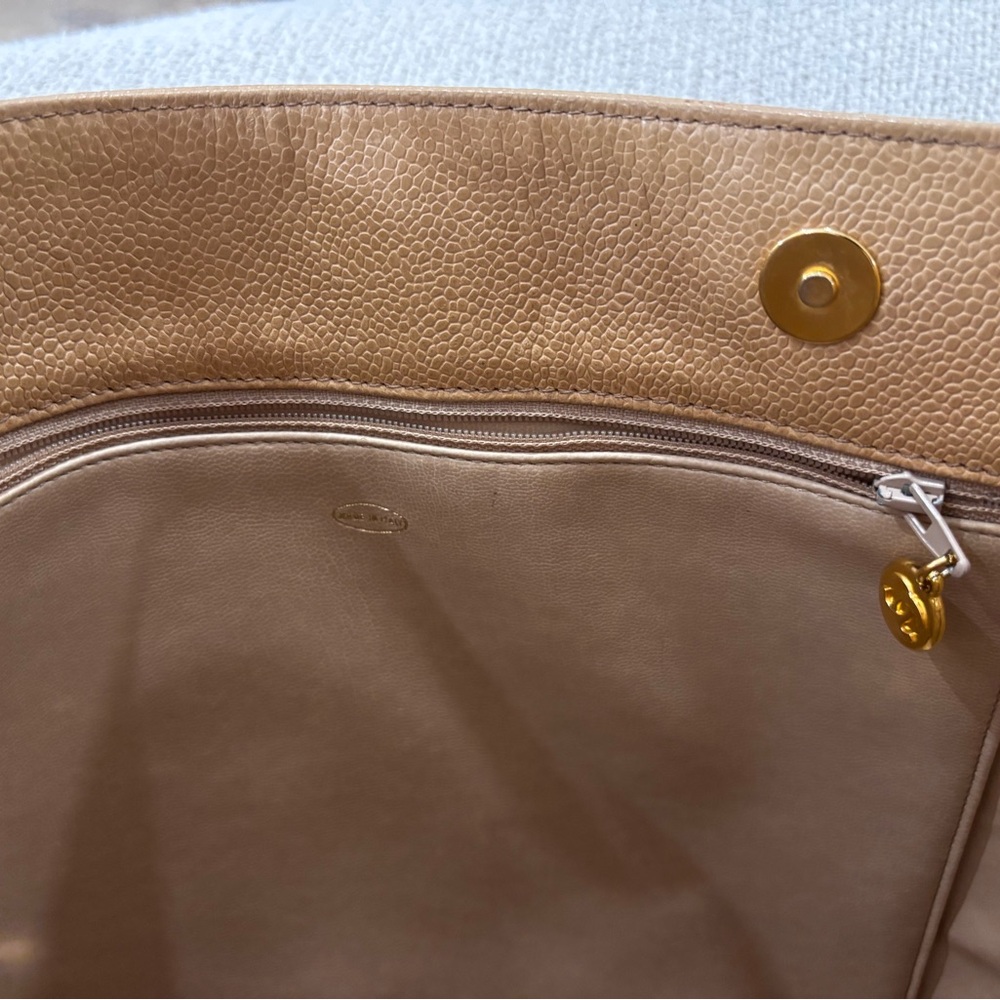 Authentic CHANEL brown caviar leather coco mark tote - Picture 15 of 15